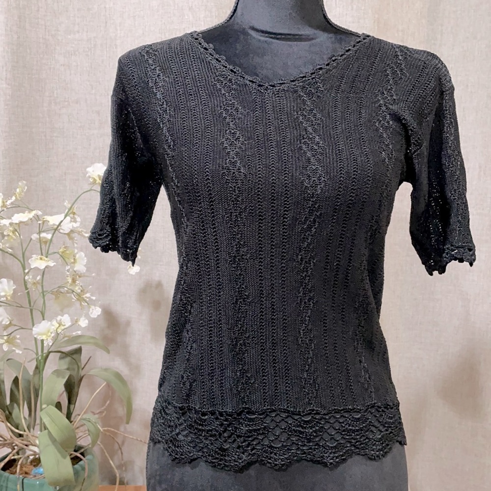 Shun Da black mesh blouse size small
